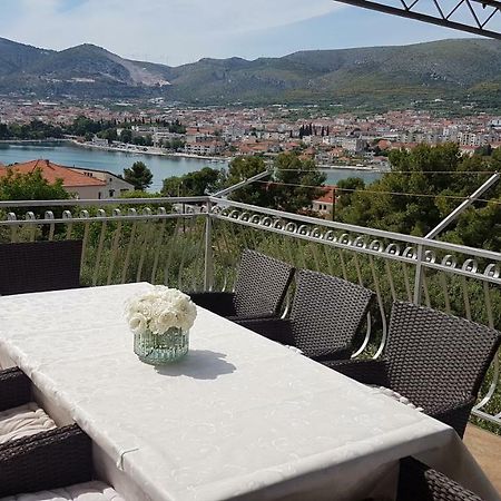 Villa Ferienhaus Maria Trogir Exterior foto
