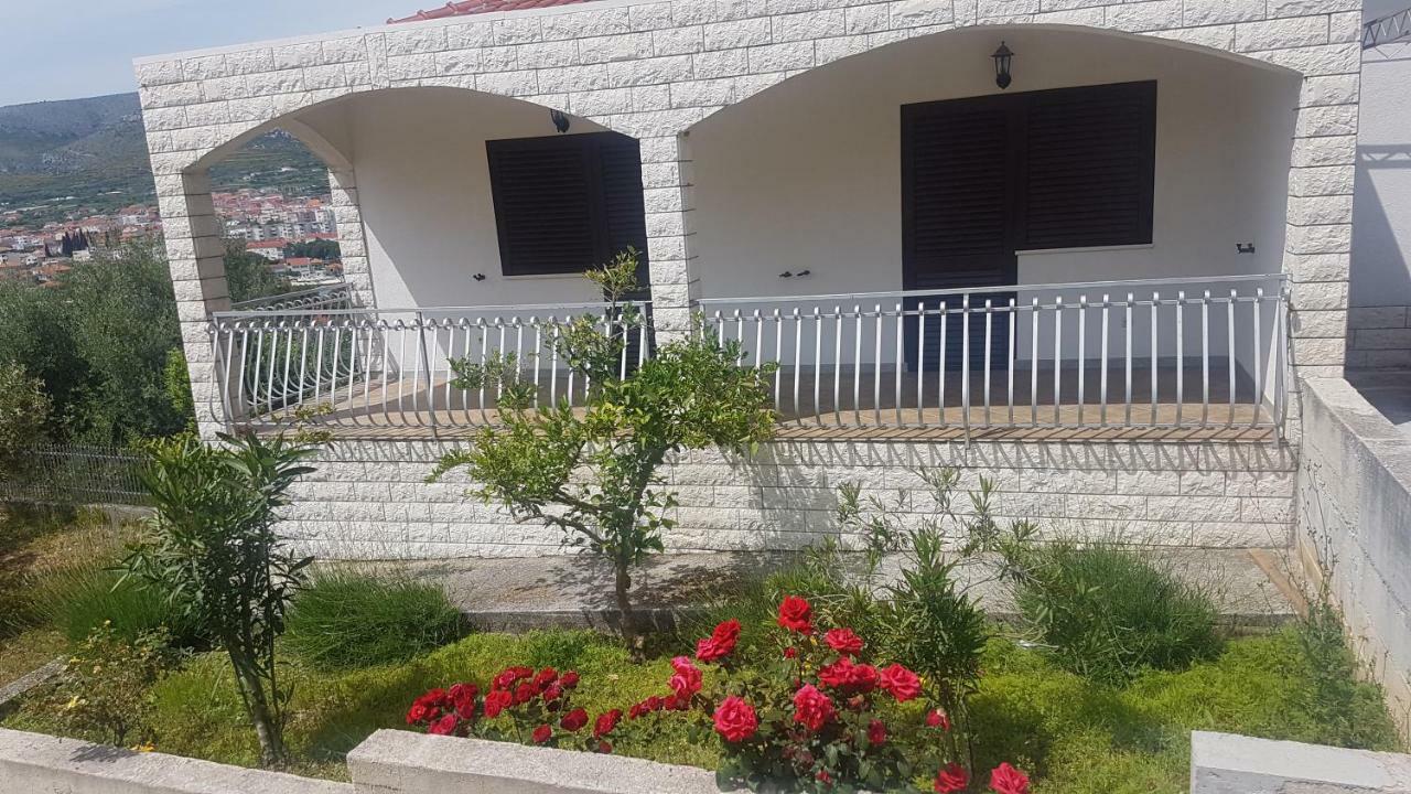 Villa Ferienhaus Maria Trogir Exterior foto